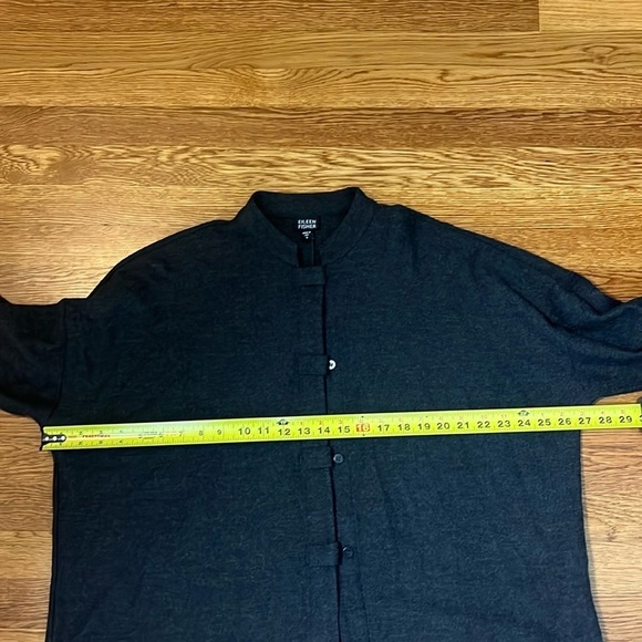 Eileen Fisher Gray Button Up 100% Wool Lightweight Minimalist Coat Cardigan - Picture 9 of 10